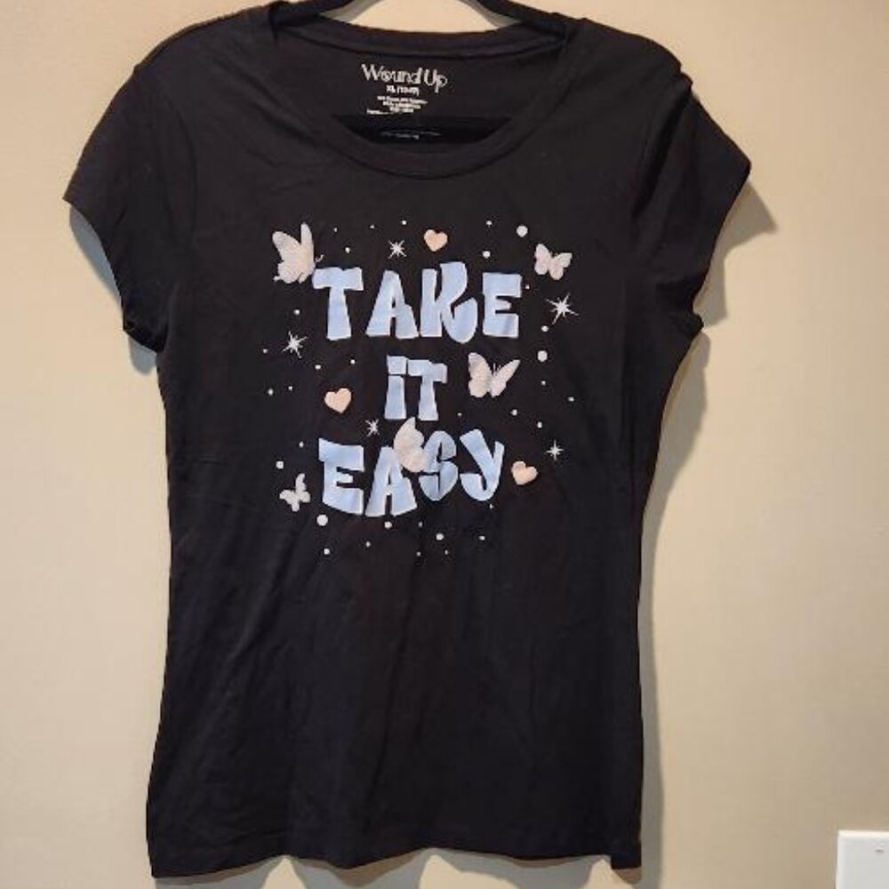 Wound Up Juniors' "Take it Easy" T-shirt